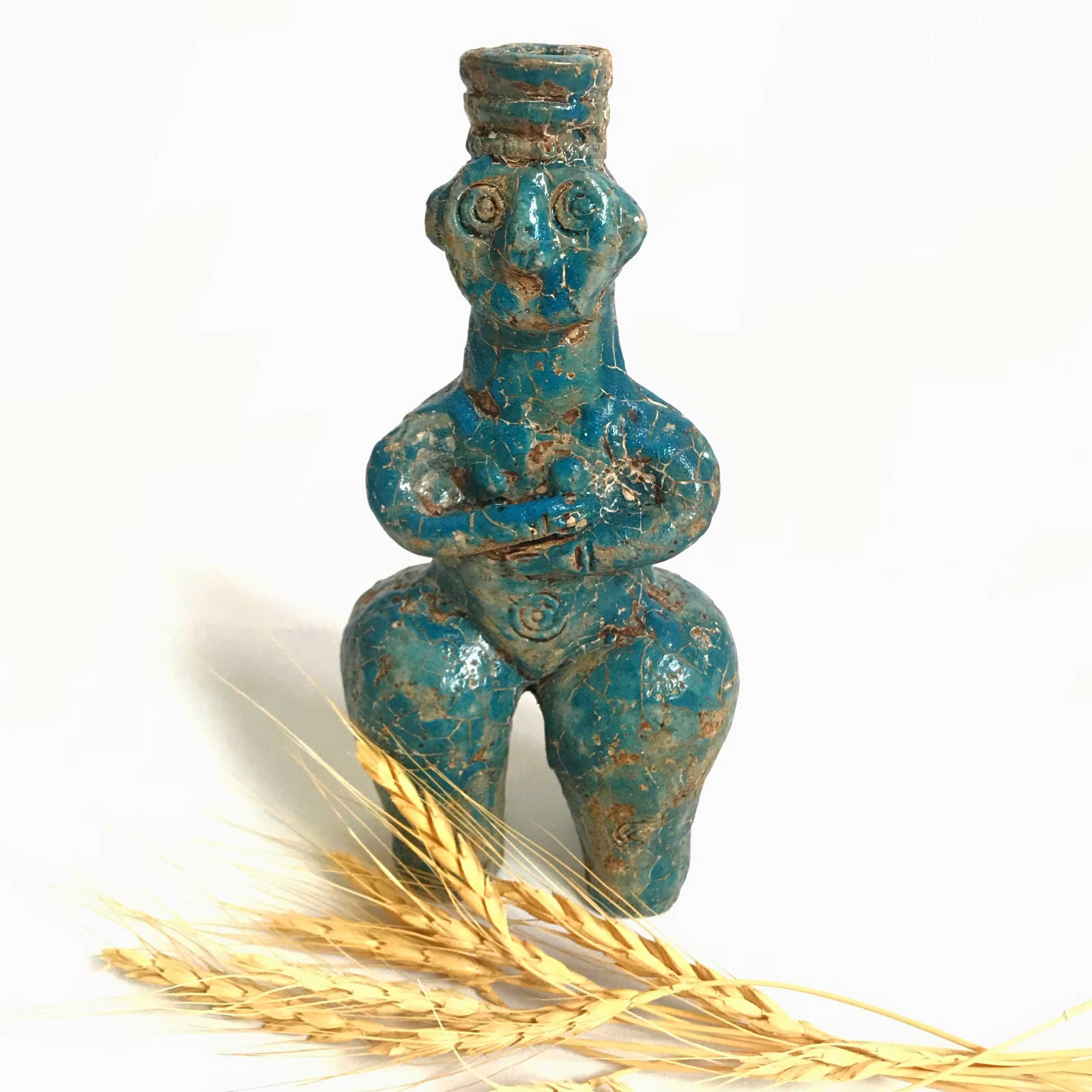 مجسمه زن (املش)مجسمه زن (املش)